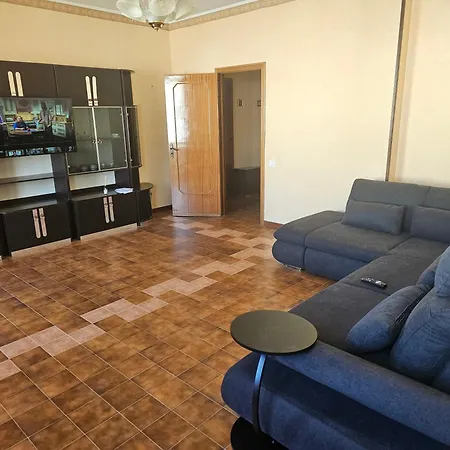 Apartmán Via Varese, Tuglie, 3 Bed With Balconies Tuglie